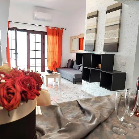 펜션 Blanca New 2 Bedrooms 아데제