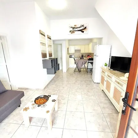 Blanca New 2 Bedrooms אדחה
